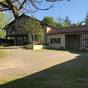 maison-lacourrege.midi-pyreneeshotels.com/