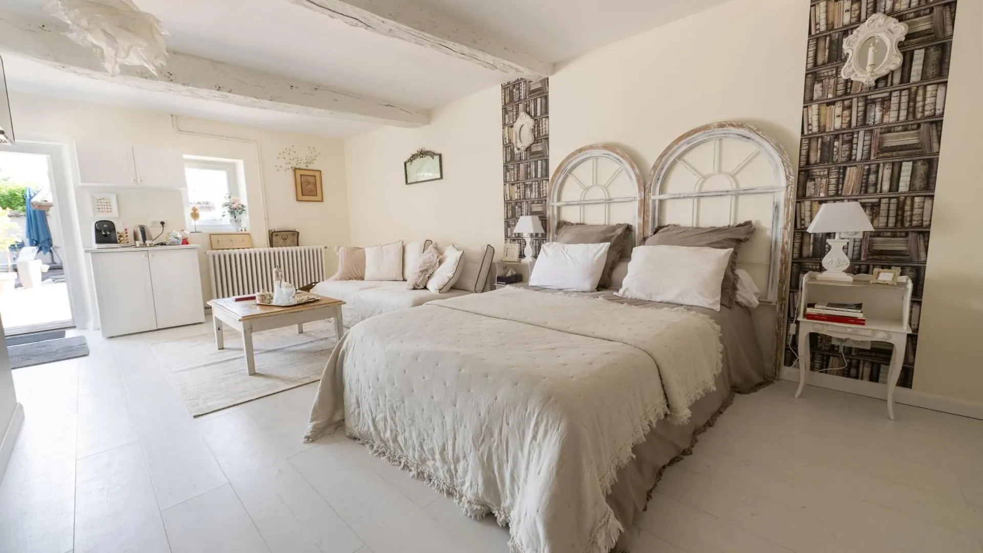 Cocon De Morgon Bed & Breakfast Villie-Morgon 0*,