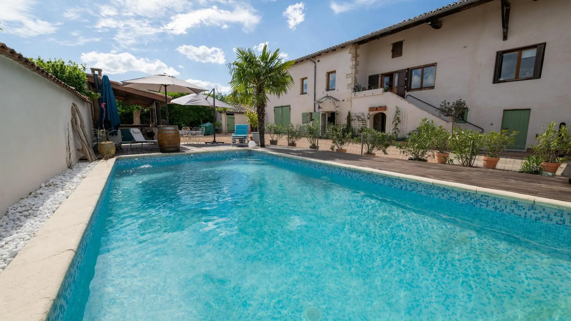 Cocon De Morgon location
